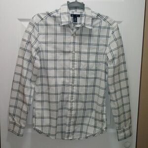 Gap‎ button up shirt